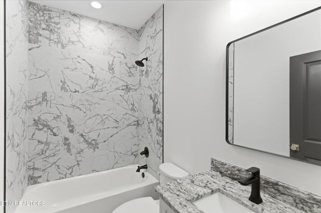 324 N Chilhowee Drive, Knoxville, TN 37914