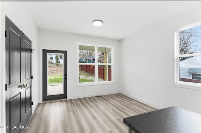 324 N Chilhowee Drive, Knoxville, TN 37914