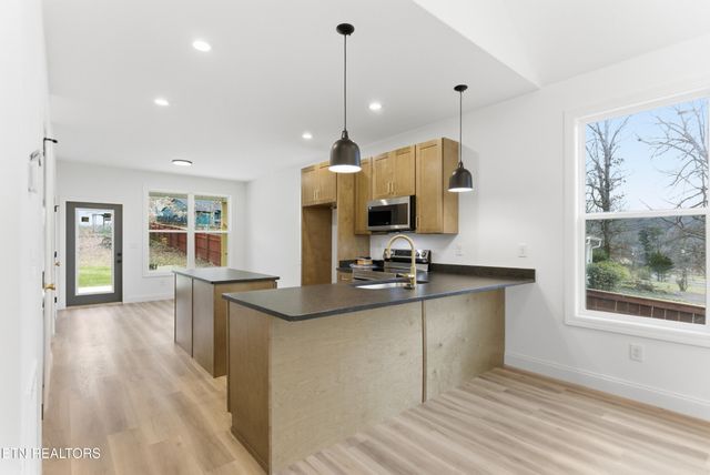 324 N Chilhowee Drive, Knoxville, TN 37914