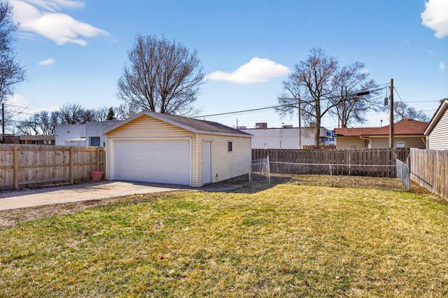 3946 57th Street, Des Moines, IA 50310