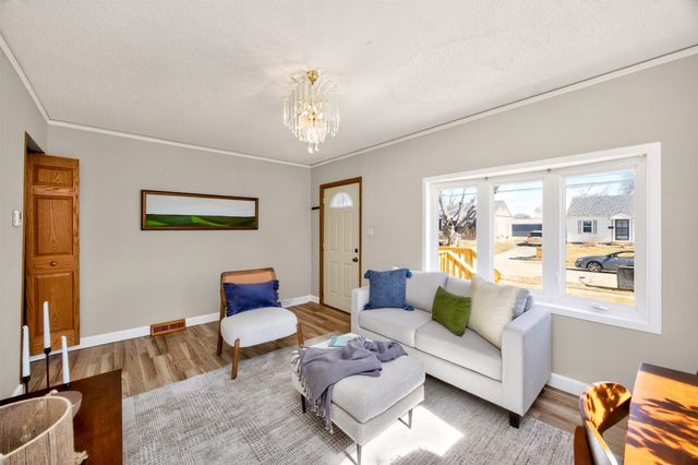 3946 57th Street, Des Moines, IA 50310