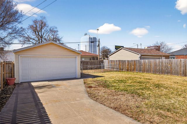 3946 57th Street, Des Moines, IA 50310