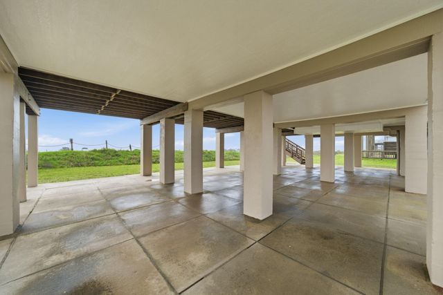 16523 Jamaica Beach Road, Jamaica Beach, TX 77554