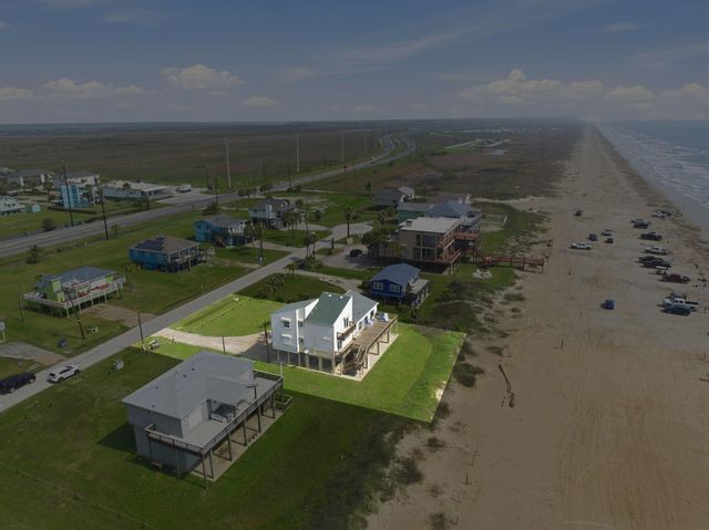 16523 Jamaica Beach Road, Jamaica Beach, TX 77554