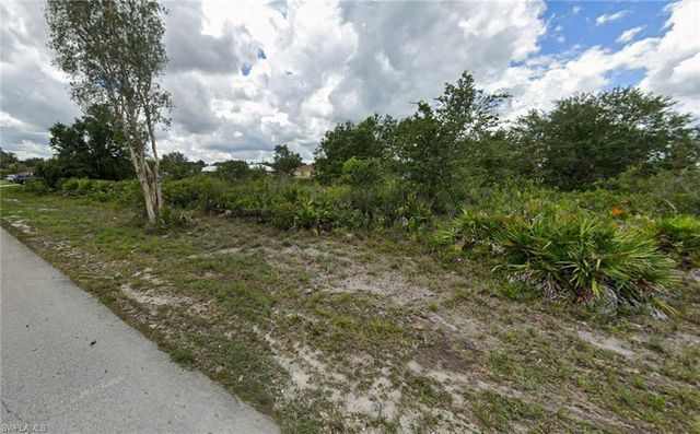 2617 67th ST W, Lehigh Acres, FL 33971