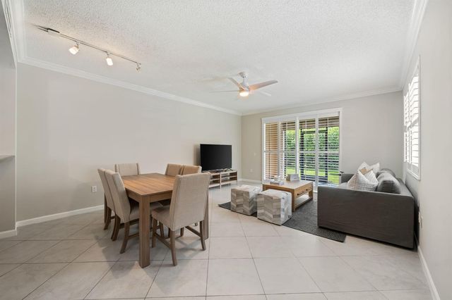 11789 Saint Andrews Place 106, Wellington, FL 33414