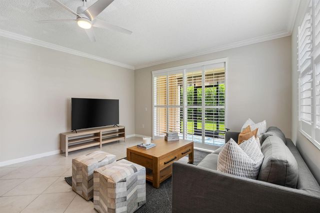 11789 Saint Andrews Place 106, Wellington, FL 33414