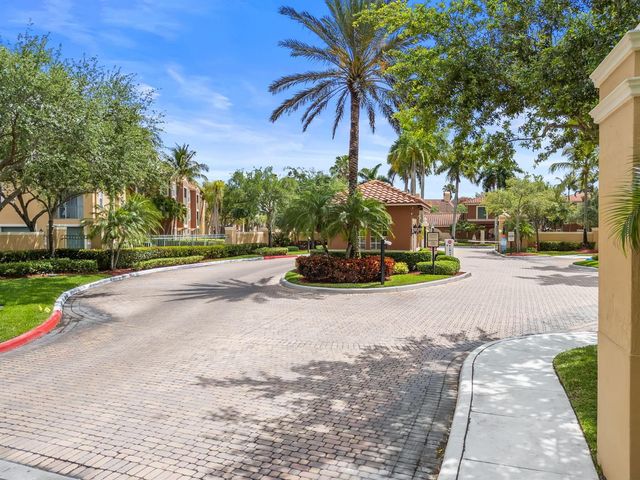 11789 Saint Andrews Place 106, Wellington, FL 33414