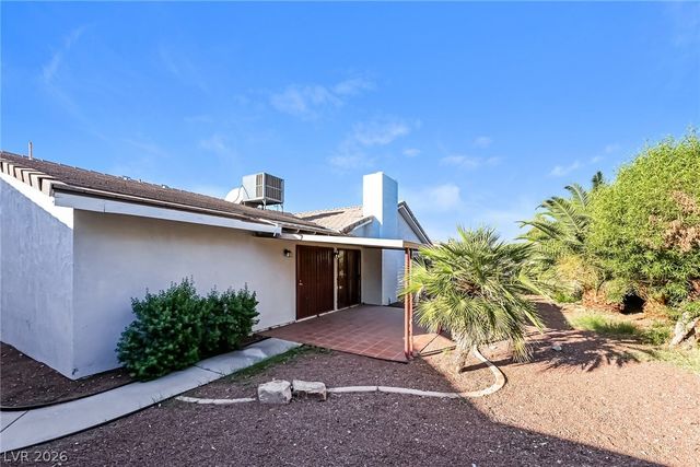 3212 Lark Circle, Las Vegas, NV 89121