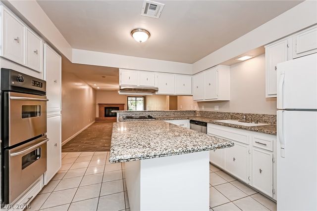 3212 Lark Circle, Las Vegas, NV 89121