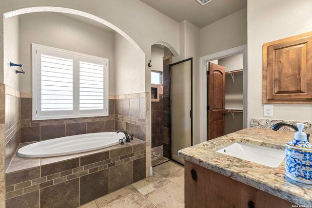 520 Arbor View, Adkins, TX 78101