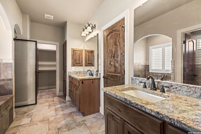 520 Arbor View, Adkins, TX 78101