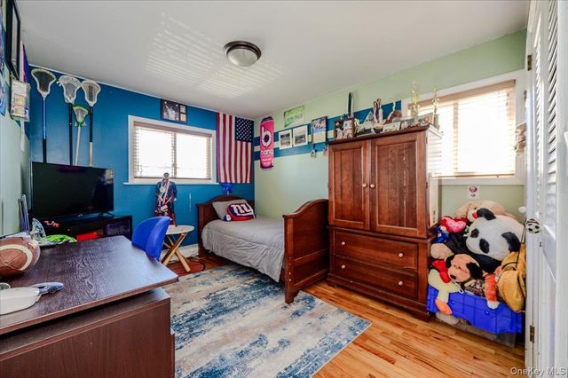 3897 Darby Lane, Seaford, NY 11783