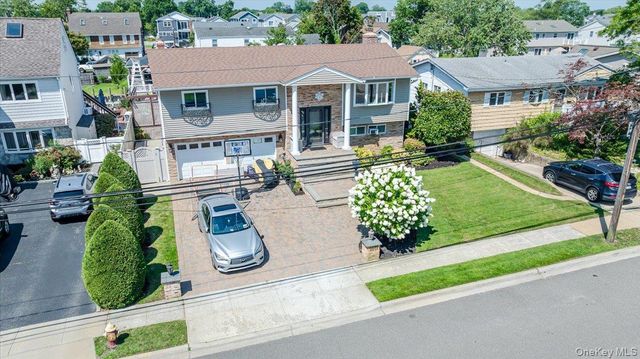 3897 Darby Lane, Seaford, NY 11783