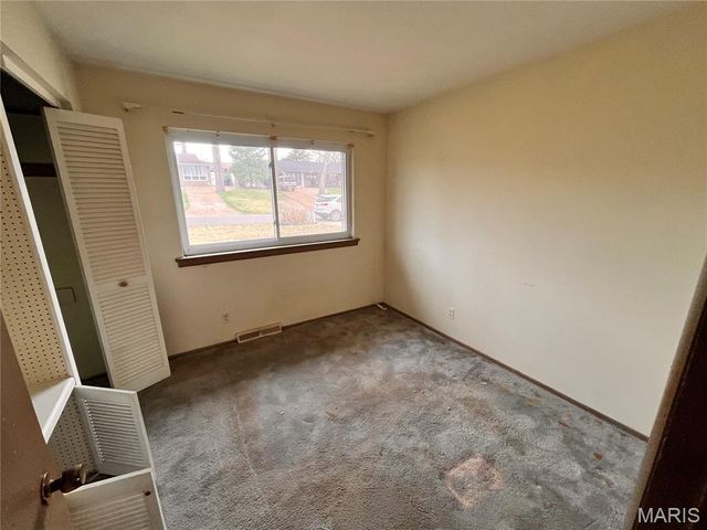 745 Montego Drive, Crestwood, MO 63126