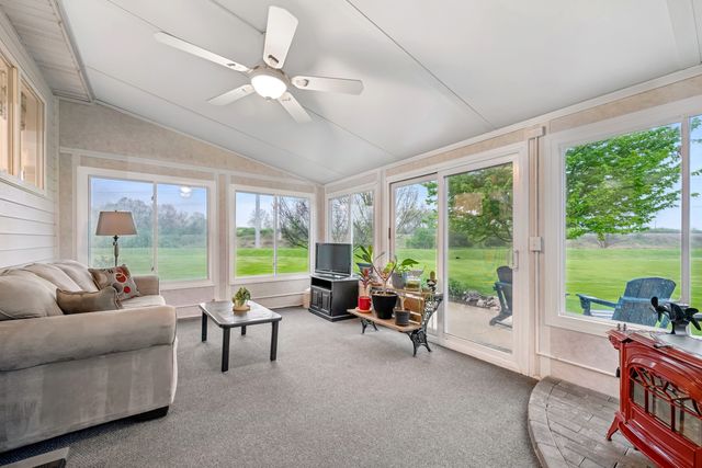 606 Arlington Lane, South Elgin, IL 60177