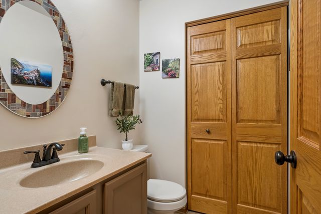 606 Arlington Lane, South Elgin, IL 60177