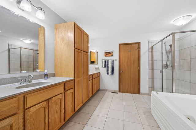 606 Arlington Lane, South Elgin, IL 60177