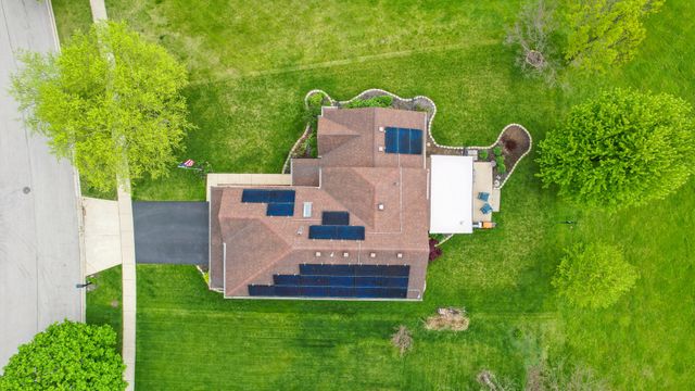 606 Arlington Lane, South Elgin, IL 60177