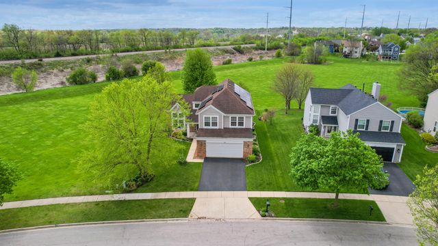 606 Arlington Lane, South Elgin, IL 60177