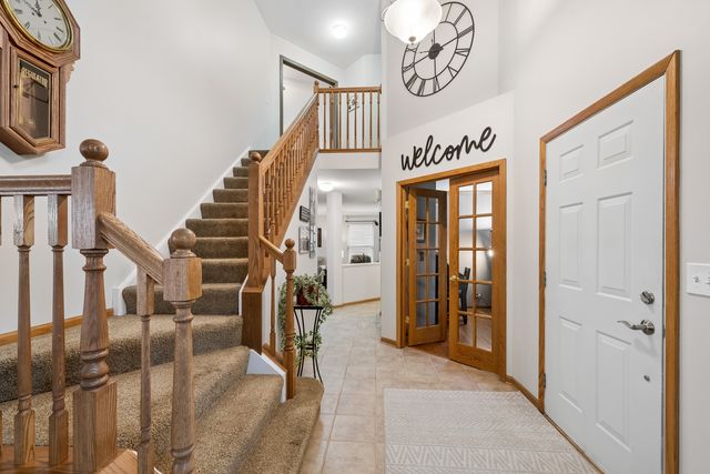 606 Arlington Lane, South Elgin, IL 60177
