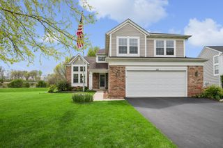 606 Arlington Lane, South Elgin, IL 60177
