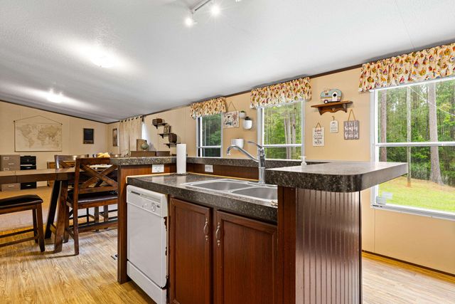 195 Silver Fox Rd., Marshall, TX 75670