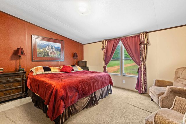 195 Silver Fox Rd., Marshall, TX 75670