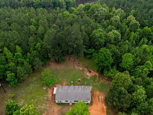 195 Silver Fox Rd., Marshall, TX 75670