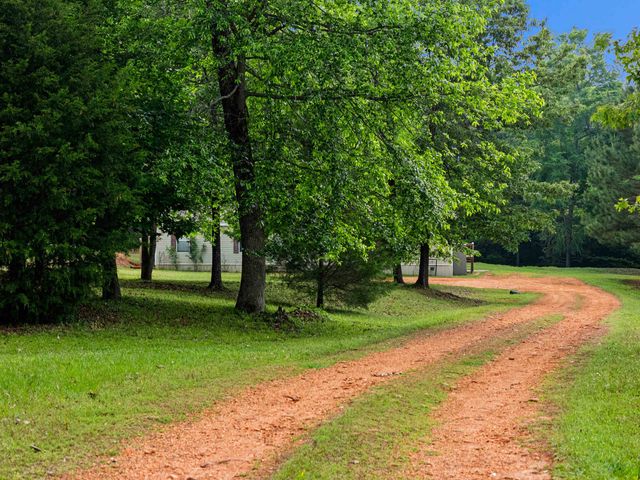 195 Silver Fox Rd., Marshall, TX 75670