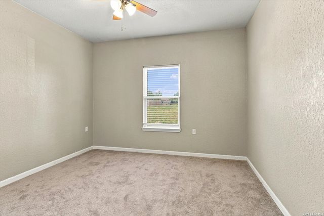 39 Eaglerock, Poteet, TX 78065