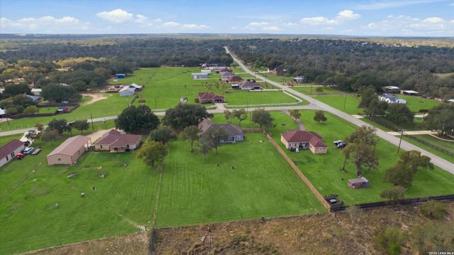 39 Eaglerock, Poteet, TX 78065