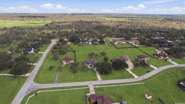 39 Eaglerock, Poteet, TX 78065