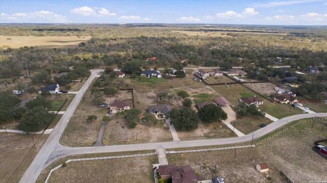 39 Eaglerock, Poteet, TX 78065