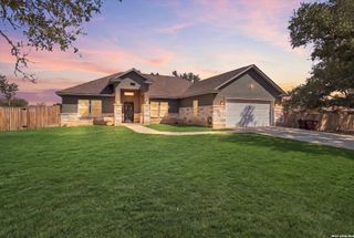 39 Eaglerock, Poteet, TX 78065