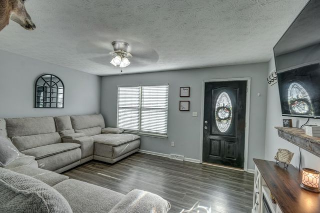 1933 Yorktown Drive, Paris, KY 40361