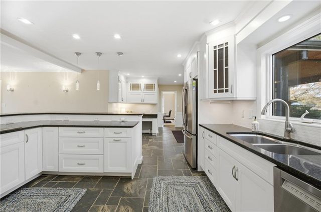 1312 Pamela PL, Norfolk, VA 23509