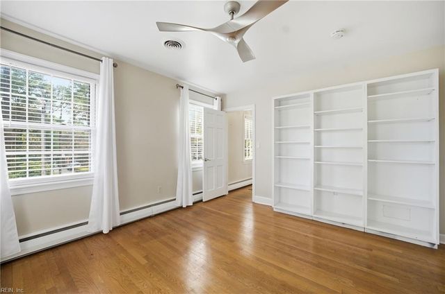 1312 Pamela PL, Norfolk, VA 23509