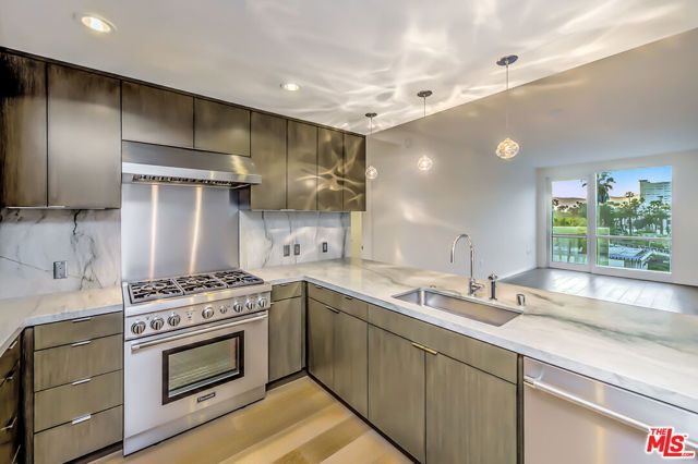 1705 Ocean Avenue 405, Santa Monica, CA 90401