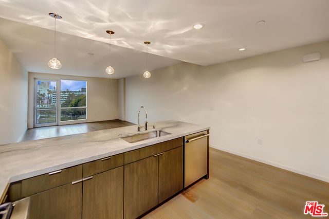 1705 Ocean Avenue 405, Santa Monica, CA 90401