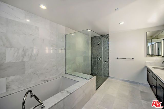 1705 Ocean Avenue 405, Santa Monica, CA 90401