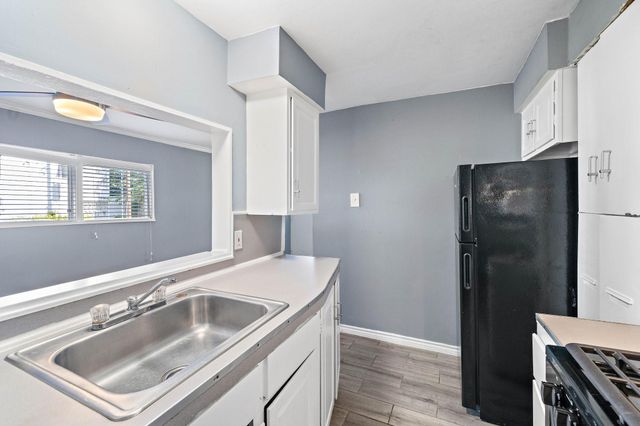 2404 Yoakum Blvd Boulevard 1, Houston, TX 77006
