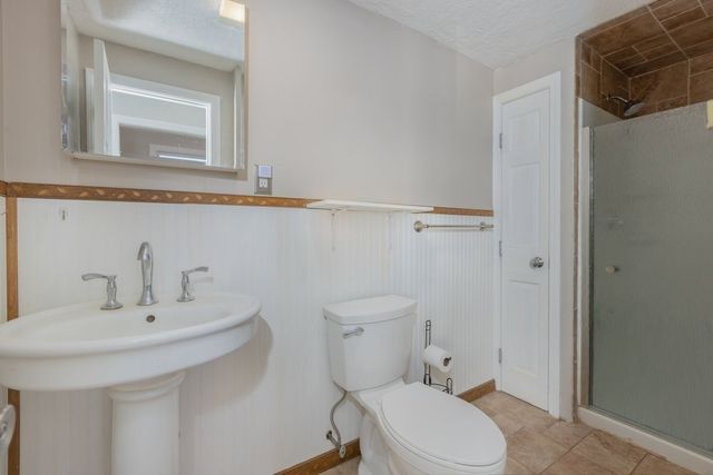 24 Silvermine Road, Boxford, MA 01921