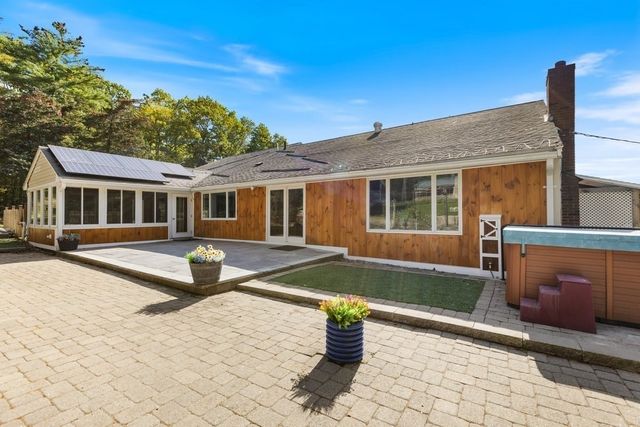 24 Silvermine Road, Boxford, MA 01921