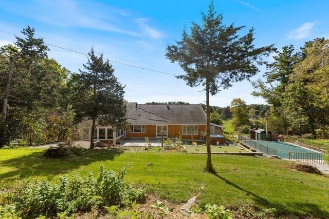24 Silvermine Road, Boxford, MA 01921