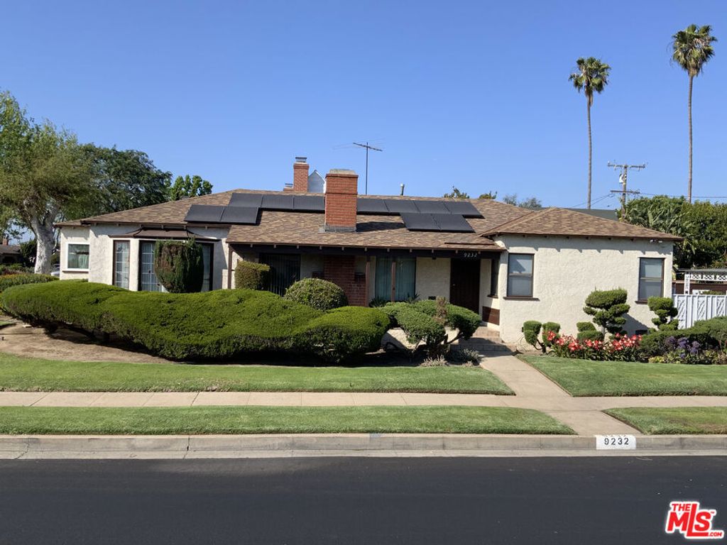 9232 S 2nd Avenue, Inglewood, CA 90305