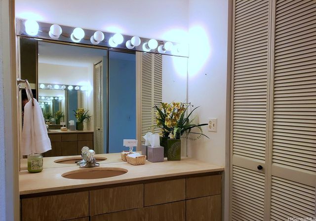 1750 Kalakaua Avenue 2902, Honolulu, HI 96826