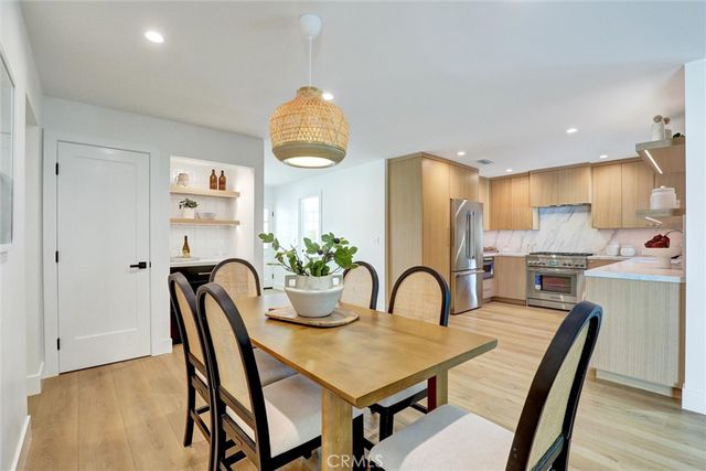 2046 Calvert, Costa Mesa, CA 92626