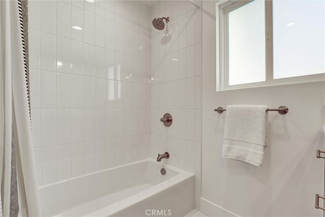 2046 Calvert, Costa Mesa, CA 92626