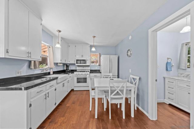 52910 Cedar Dr, Idyllwild, CA 92549